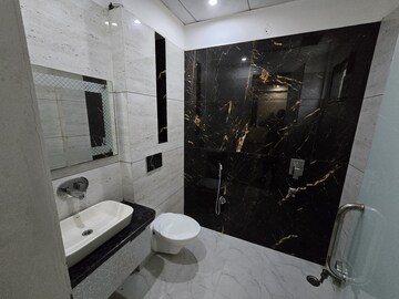 Team Area in 3 BHK Apartment at Niti Khand I – for Rent