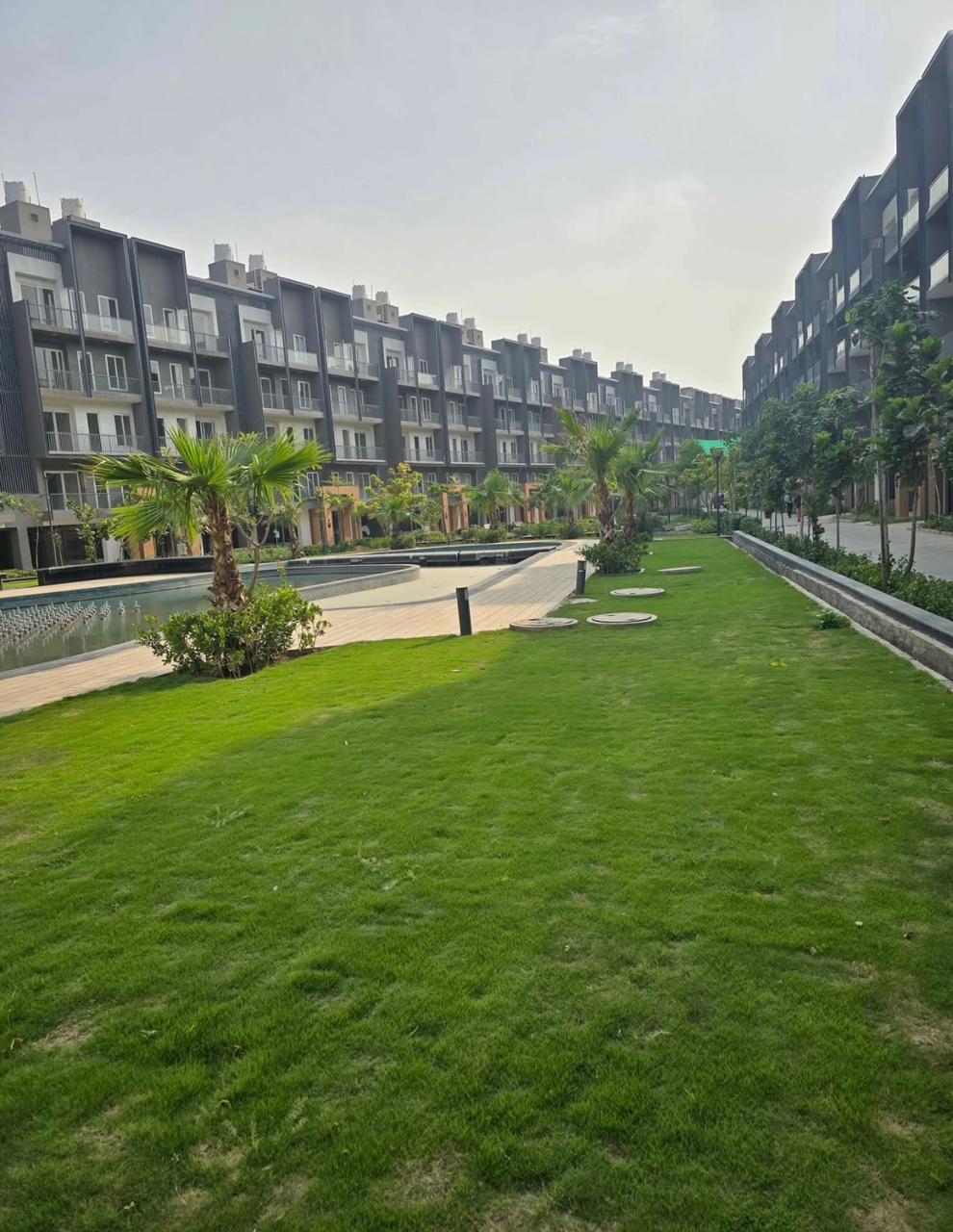 2.5 BHK + Servant Room,Extra Room Builder Floor For Rent in Smart World Orchard