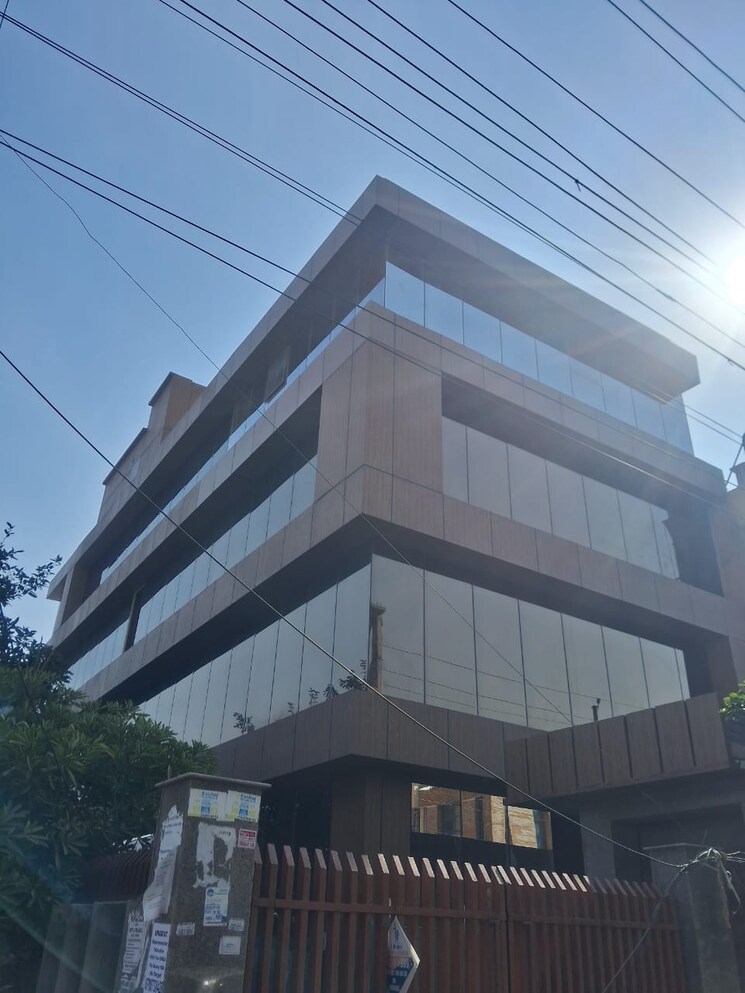 Exterior View, sector 58 Commercial Office Space 3000 Sq.Ft. In Sector 58 Noida 9142041