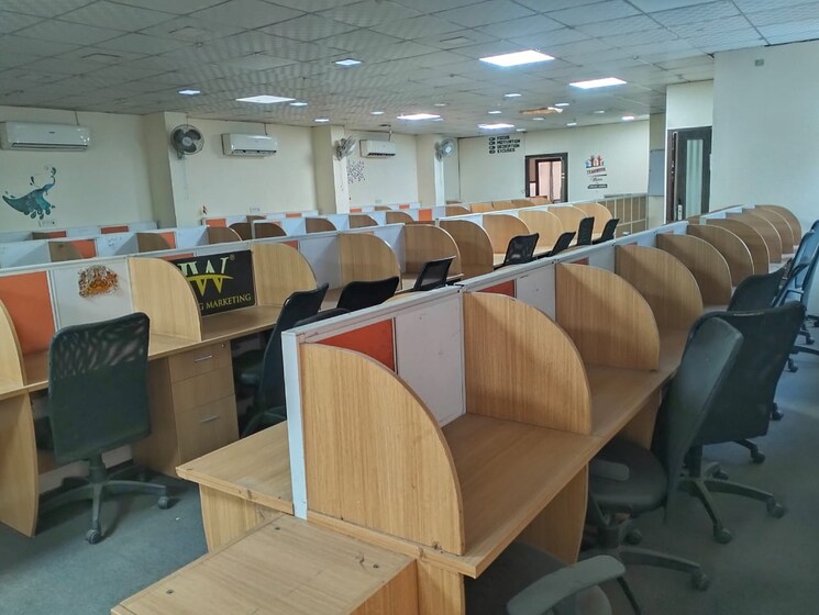 Team Area, sector 58 Commercial Office Space 3000 Sq.Ft. In Sector 58 Noida 9142041