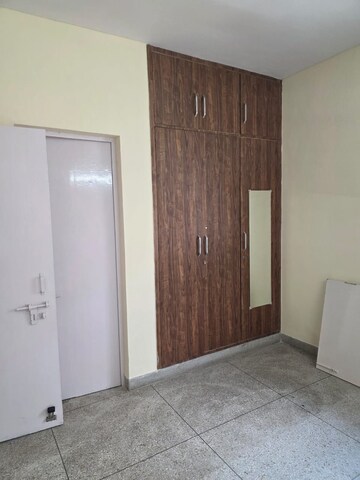Room in 2 BHK Independent House at Swarnjayanti Rail Nagar, Sector 50 – for Rent