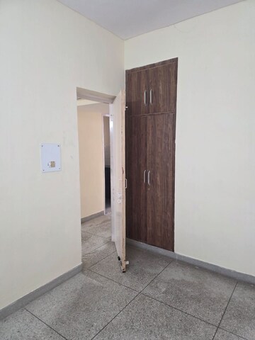 Room in 2 BHK Independent House at Swarnjayanti Rail Nagar, Sector 50 – for Rent