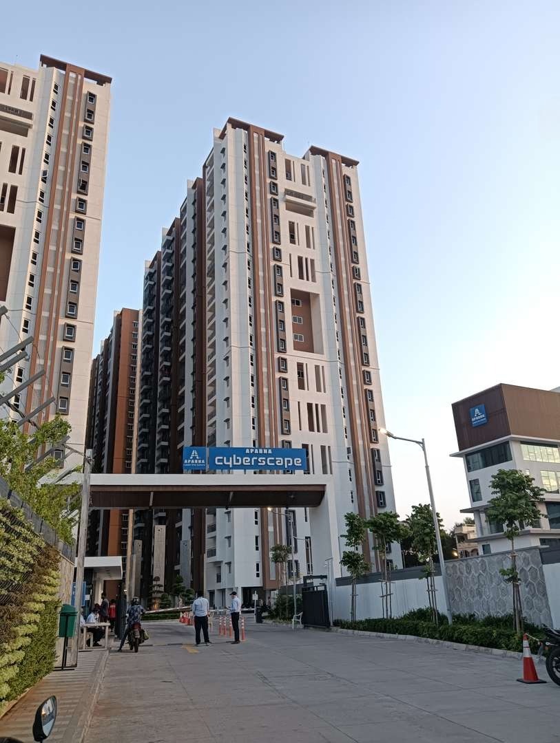 2.5 BHK + Extra Room Apartment For Rent in Aparna Cyberscape