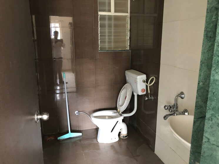Bathroom, soba-optima 2 Bedroom 1000 Sq.Ft. Apartment In Sinhagad Road Pune 9142067