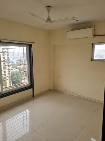 Room in 2 BHK Apartment at Siddhivinayak Shivam Heights, Chembur – for Rent