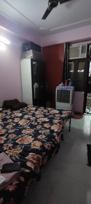 Furnished Amenities in 1 BHK Builder Floor at Vaishali Sector 5 – for Rent