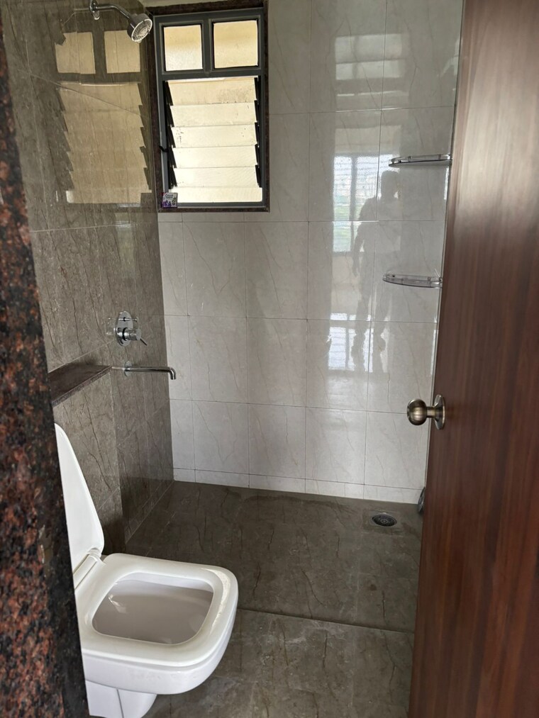 Bathroom, saarrthi-skybay 2 Bedroom 1008 Sq.Ft. Apartment In Mahalunge Pune 9142128