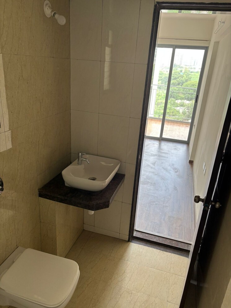 Bathroom, saarrthi-skybay 2 Bedroom 1008 Sq.Ft. Apartment In Mahalunge Pune 9142128
