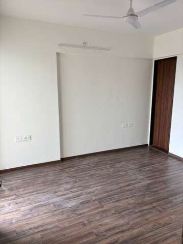 Room in 2 BHK Apartment at Saarrthi Skybay, Mahalunge – for Rent