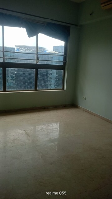 Room in 2.5 BHK Apartment at L&T Emerald Isle, Powai – for Rent