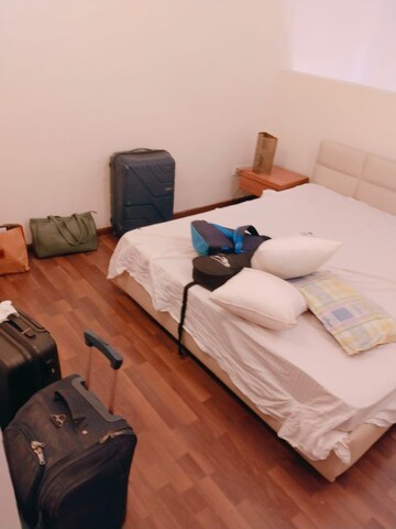 Team Area in 1 BHK Apartment at Paras Seasons, Sector 168 – for Rent