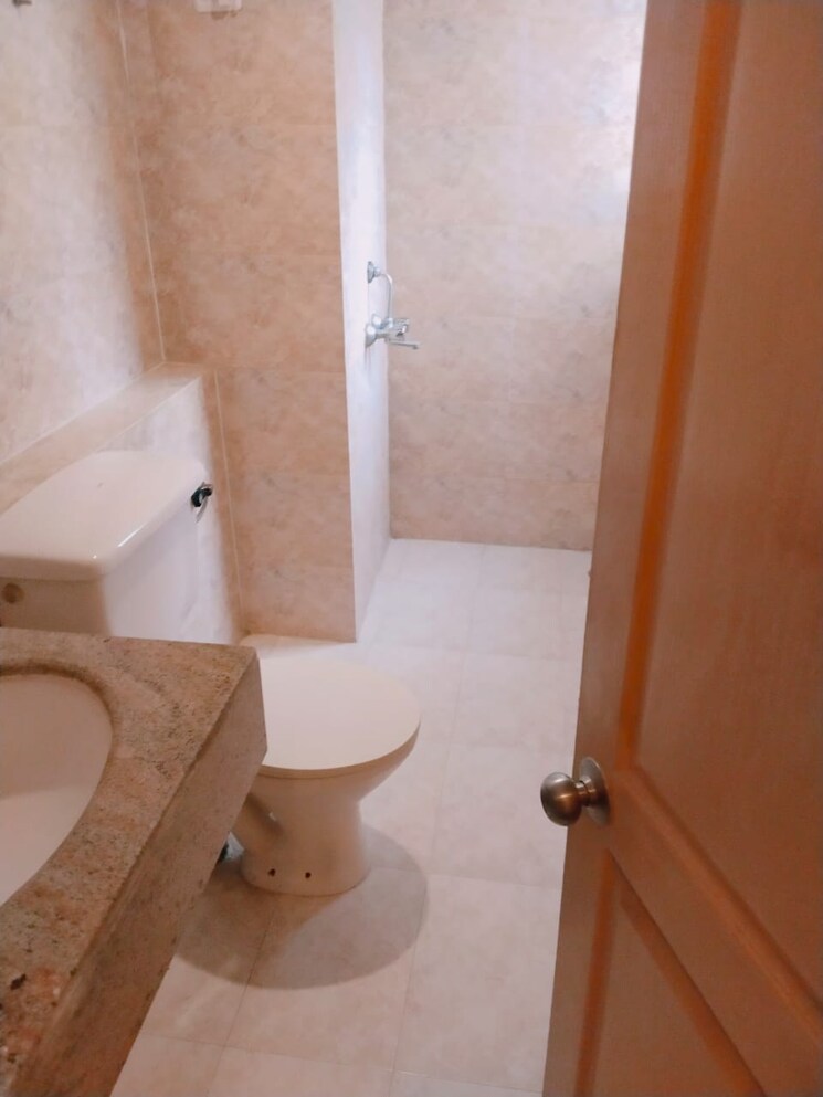 Bathroom, paras-seasons 1 Bedroom 650 Sq.Ft. Apartment In Sector 168 Noida 9142195