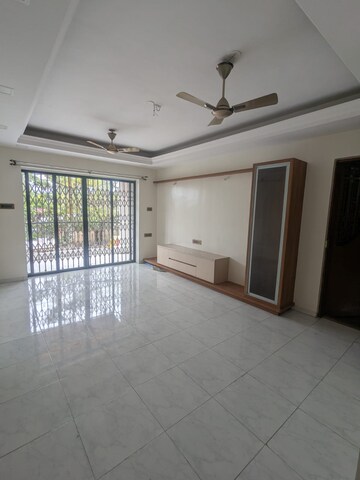 Room in 3 BHK Apartment at Sai Heritage Aundh, Aundh – for Rent