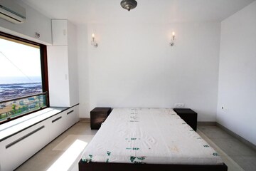 Bedroom in 2 BHK Apartment at Jal Darshan Apartment, Bandra West – for Rent