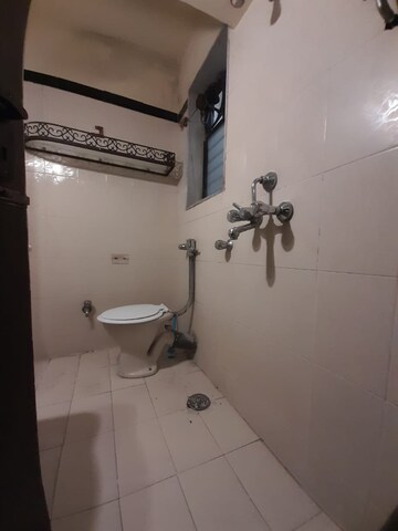 Master Bedroom in 1 BHK Apartment at Jyoti Complex, Goregaon East – for Rent