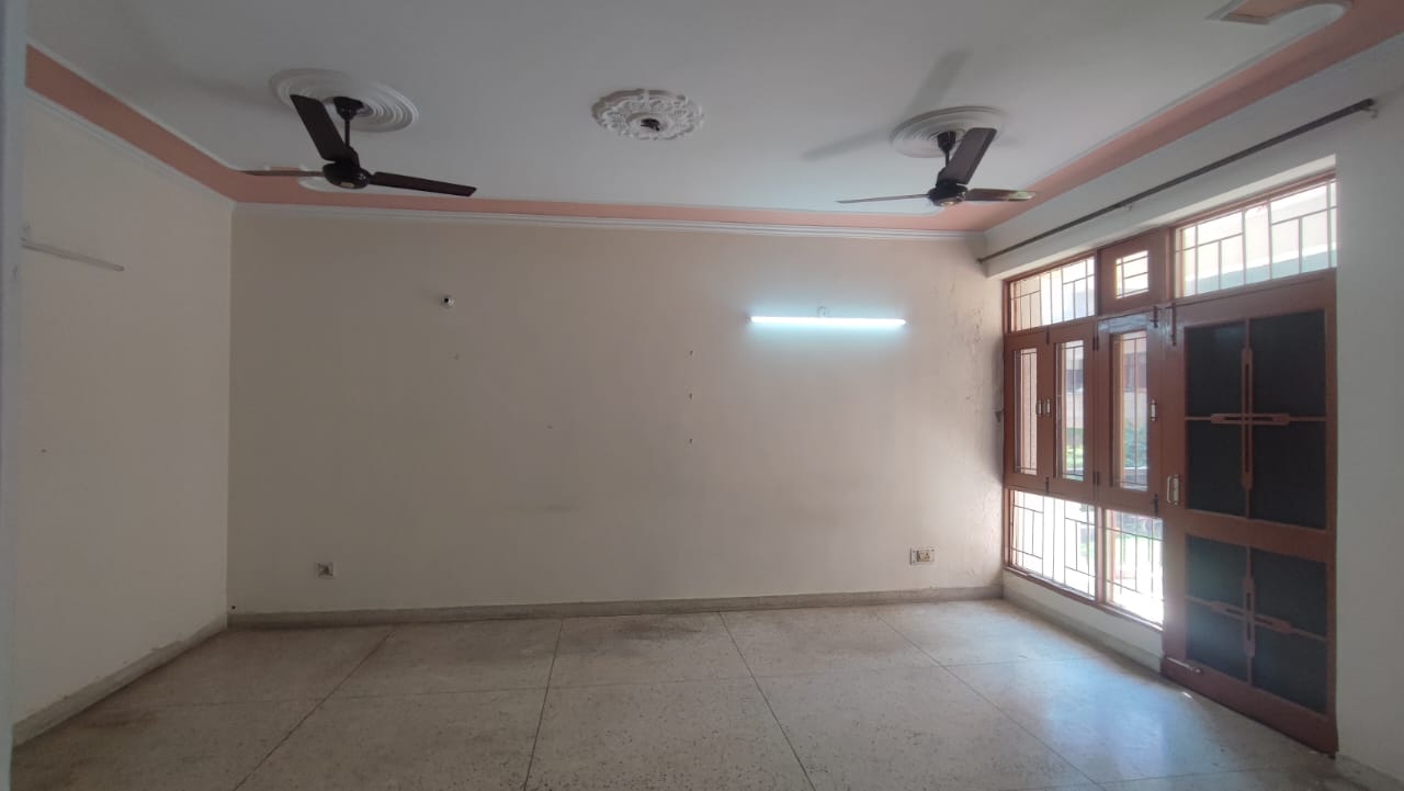 3 BHK + Pooja Room Apartment For Sale in Shubham Apartments Faridabad
