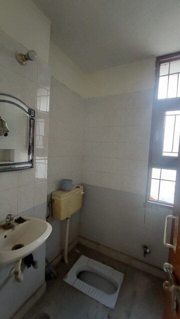 Bathroom in 3 BHK Apartment at Shubham Apartments Faridabad, Sector 21c – for Sale