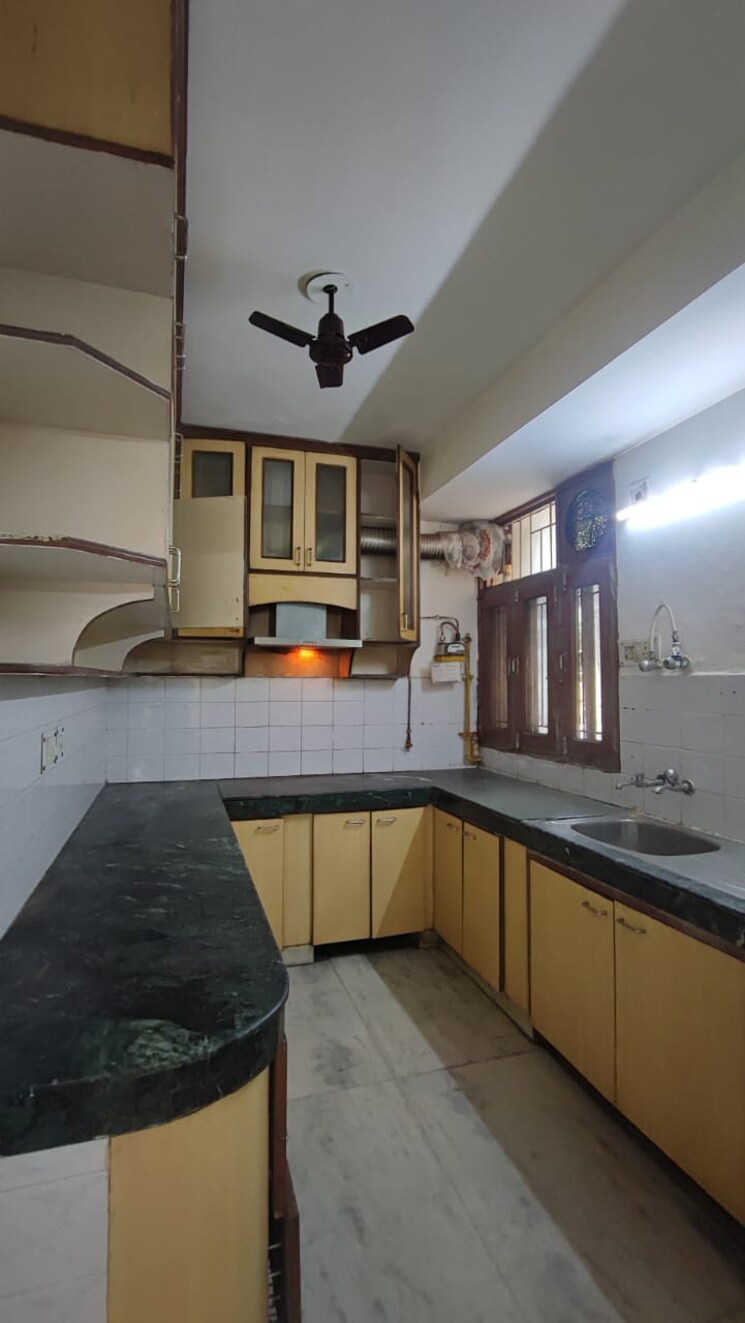 Kitchen, shubham-apartments-faridabad 3 Bedroom 1700 Sq.Ft. Apartment In Sector 21c Faridabad 9142202