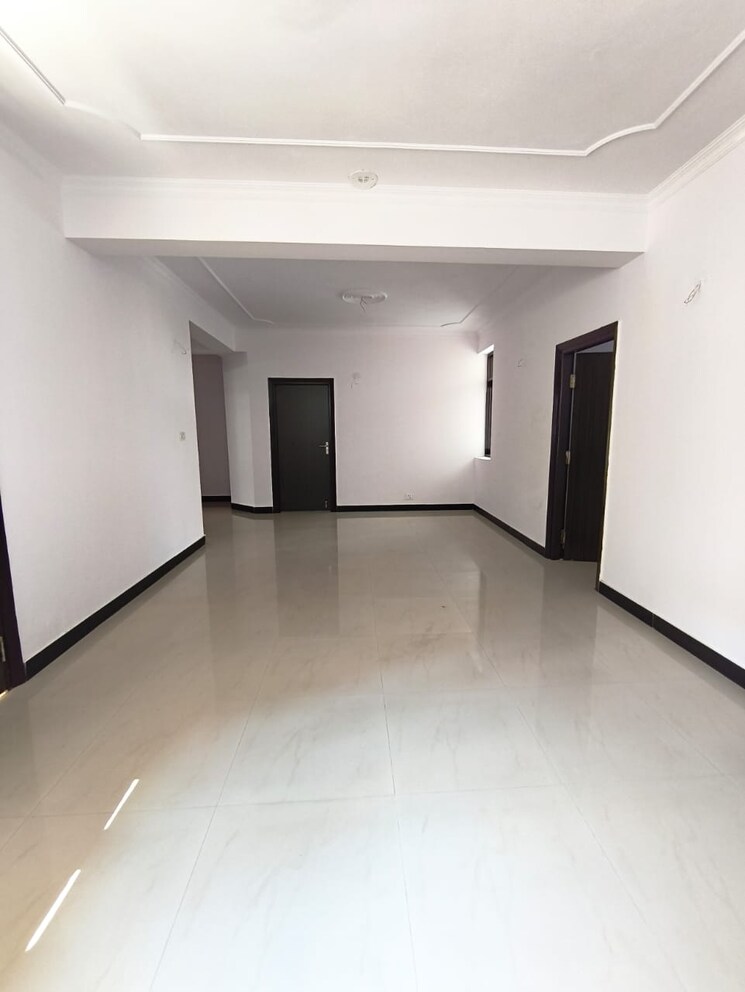Room, sector 21d 3 Bedroom 1900 Sq.Ft. Apartment In Sector 21d Faridabad 9142232