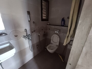 Master Bedroom in 2 BHK Apartment at Om Sai Shree CHS, Vashi Sector 28 – for Rent