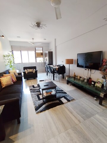 Living Room in 2 BHK Apartment at Khar West – for Rent