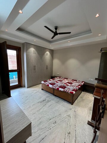 Bedroom in 3 BHK Builder Floor at Palam Vihar – for Rent