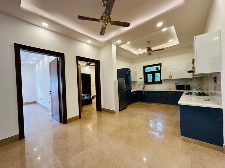 Room, saket 3 Bedroom 1600 Sq.Ft. Apartment In Saket Delhi 9142361