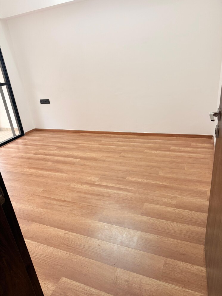 Room, unique-legacy-majestic 3 Bedroom 1030 Sq.Ft. Apartment In Mundhwa Pune 9142312