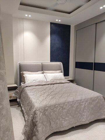 Bedroom in 3.5 BHK Builder Floor at BPTP Astaire Gardens, Sector 70a – for Sale