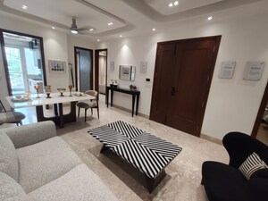 Bedroom in 3.5 BHK Builder Floor at BPTP Astaire Gardens, Sector 70a – for Sale