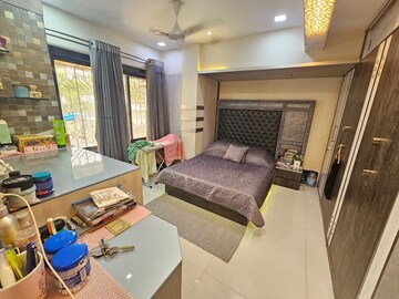 Bedroom in 2 BHK Apartment at Bandra West – for Rent