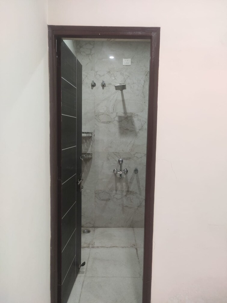 Cover Image, chakrata road 3 Bedroom 2200 Sq.Ft. Builder Floor In Chakrata Road Dehradun 9142373