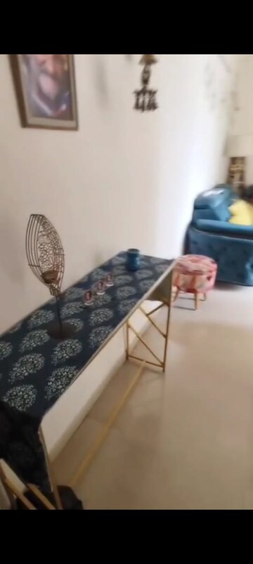 2 BHK Builder Floor For Rent in Vile Parle West
