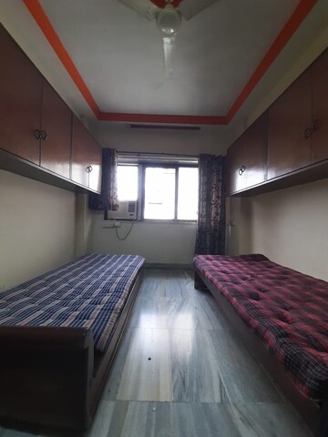Bedroom in 2 BHK Apartment at Sai Baba Complex Goregaon, Goregaon East – for Rent