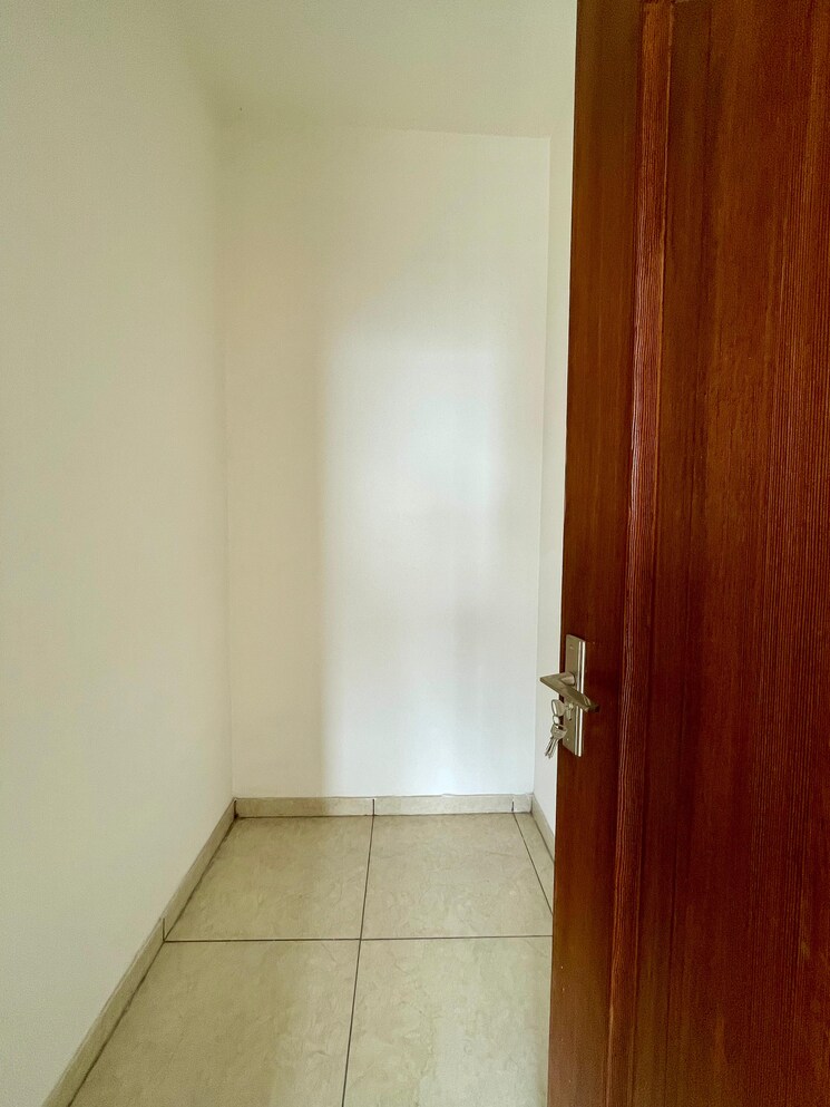 Room, ambala highway 3 Bedroom 1790 Sq.Ft. Apartment In Ambala Highway Zirakpur 9142346