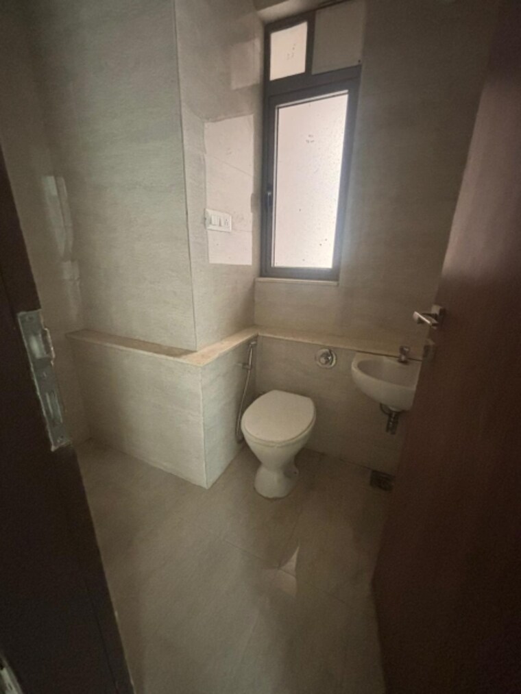 Attached Bathroom, raheja-reflections-eternity 3.5 Bedroom 1214 Sq.Ft. Apartment In Kandivali East Mumbai 9142383