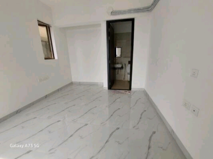 2 BHK + Pooja Room Apartment For Sale in Lodha Luxuria Priva