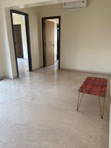 Room in 2 BHK Apartment at Santacruz West – for Rent