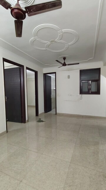 Room in 2 BHK Builder Floor at Saket – for Rent