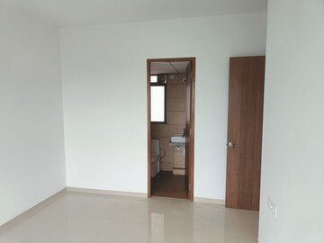 Bathroom in 1 BHK Apartment at Kalpataru Paramount, Kapur Bawdi – for Sale