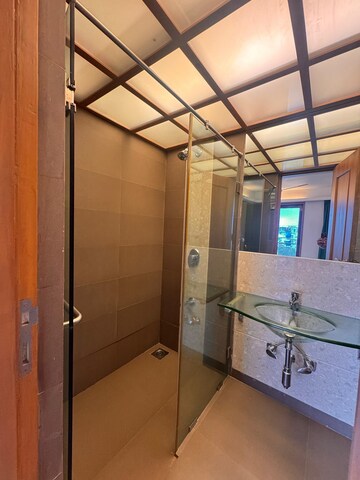 Bathroom in 3.5 BHK Apartment at Bandra West – for Rent