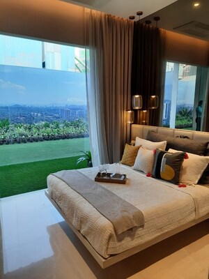 Bedroom in 2.5 BHK Apartment at Sapphire Heights, Kandivali East – for Sale