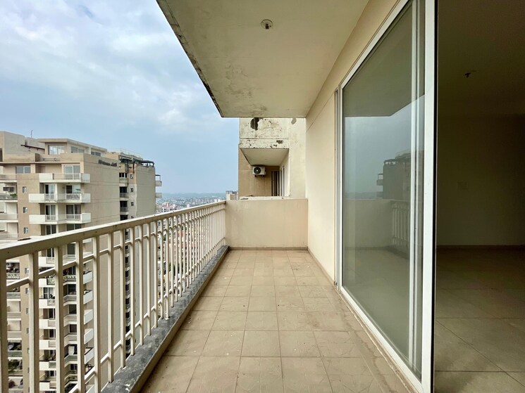 Balcony, ambala highway 3 Bedroom 1790 Sq.Ft. Apartment In Ambala Highway Zirakpur 9142488