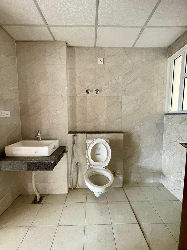 Bathroom, ambala highway 3 Bedroom 1790 Sq.Ft. Apartment In Ambala Highway Zirakpur 9142488