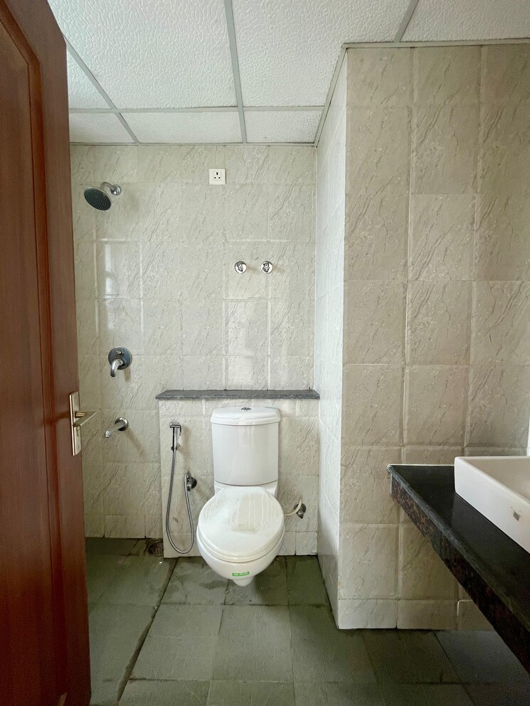 Bathroom, ambala highway 3 Bedroom 1790 Sq.Ft. Apartment In Ambala Highway Zirakpur 9142488