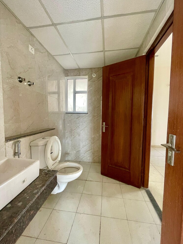 Attached Bathroom, ambala highway 3 Bedroom 1790 Sq.Ft. Apartment In Ambala Highway Zirakpur 9142488