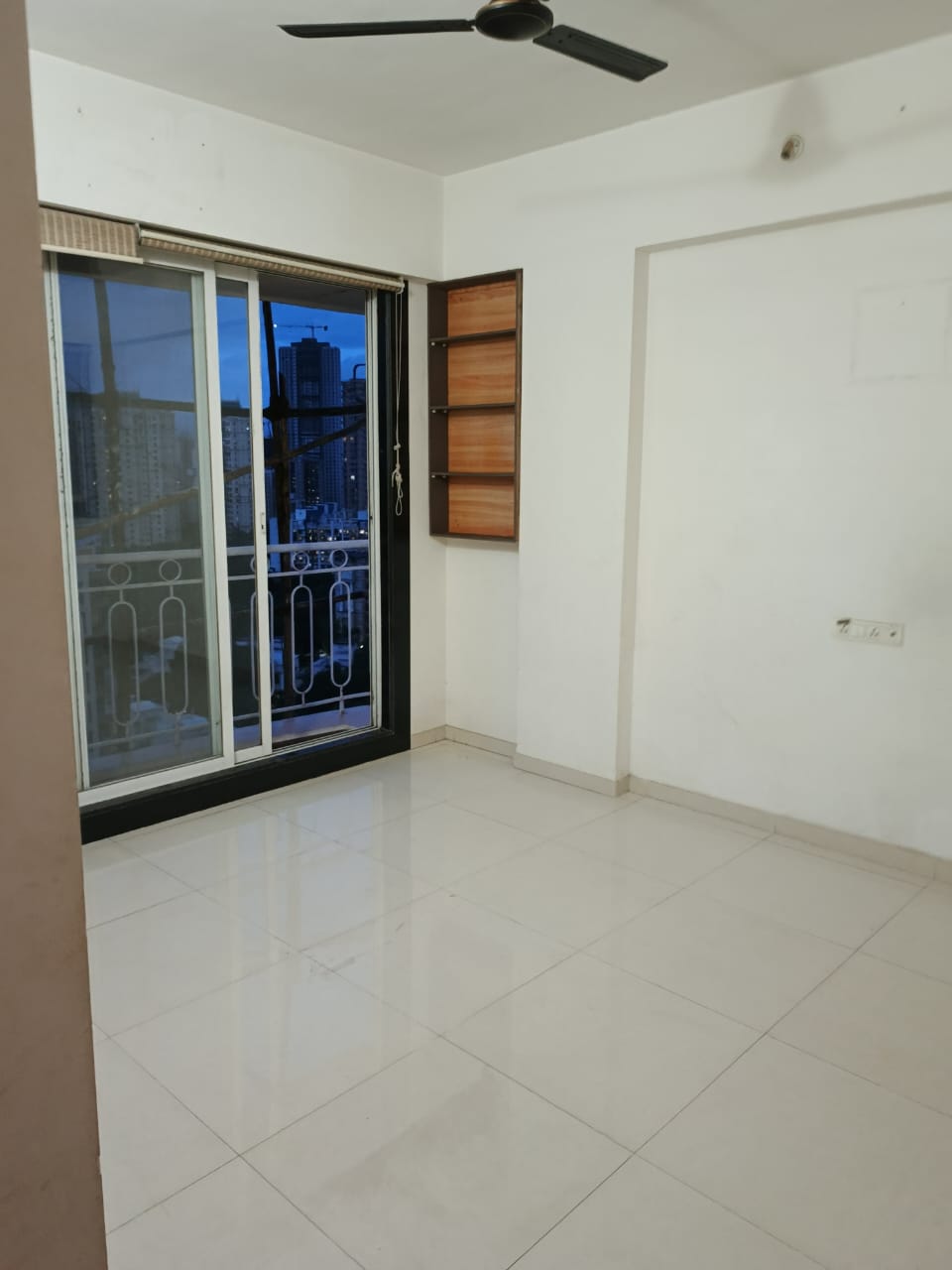 3 BHK Apartment For Sale in Raunak Parkview