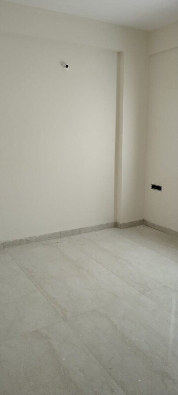 Room in 1 BHK Apartment at Indiranagar – for Sale