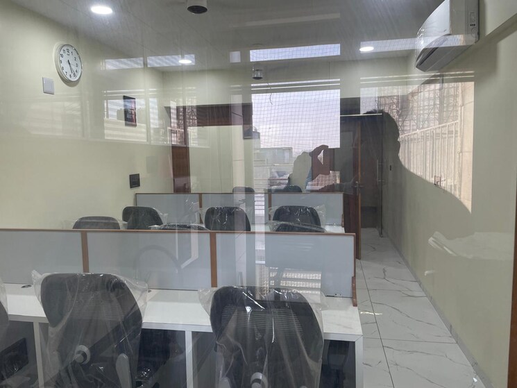 Team Area, science city Commercial Office Space 600 Sq.Ft. In Science City Ahmedabad 9142598