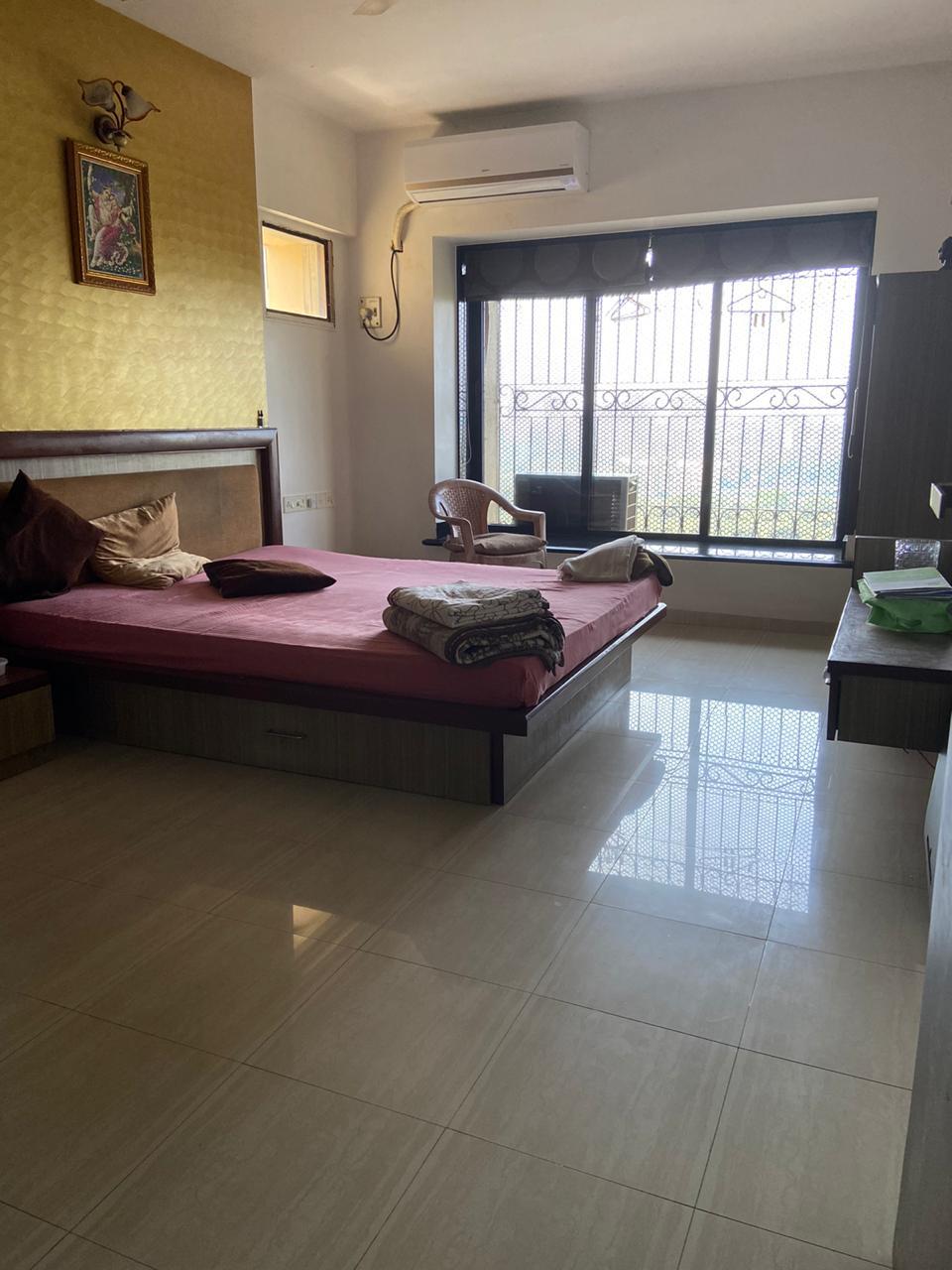 3 BHK 1180 Sq.Ft. Apartment in Lokhandwala Complex